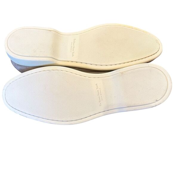 To Boot Hathaway Taupe Suede Slip On in Grey Suede NWOB Size 9 - Picture 6 of 9